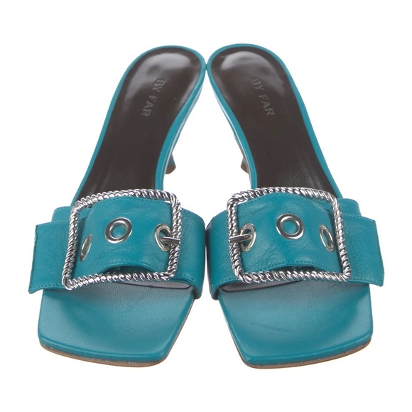 Buckle kitten heels - Picture 3 of 5